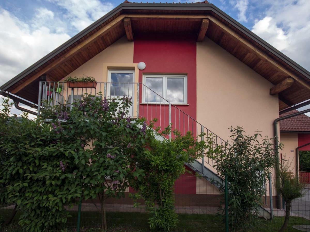 Apartment Marjetka Zirovnica Εξωτερικό φωτογραφία